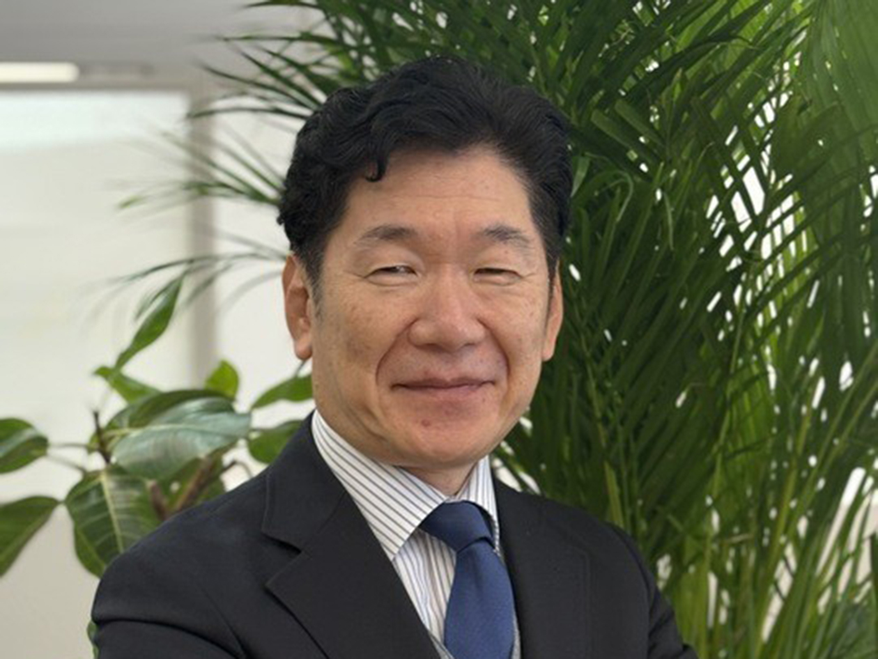 古賀 明人 氏